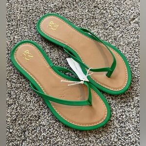 New York & Company Flip Flops- green NWT